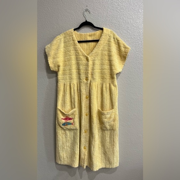 Yellow V-Neck Short Sleeve Robe - Picture 1 of 9